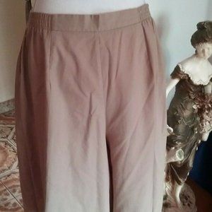 Vintage LIGHTHOUSE POINT Women Khaki Side Stretch Bermuda Pocketed Ladies Shorts